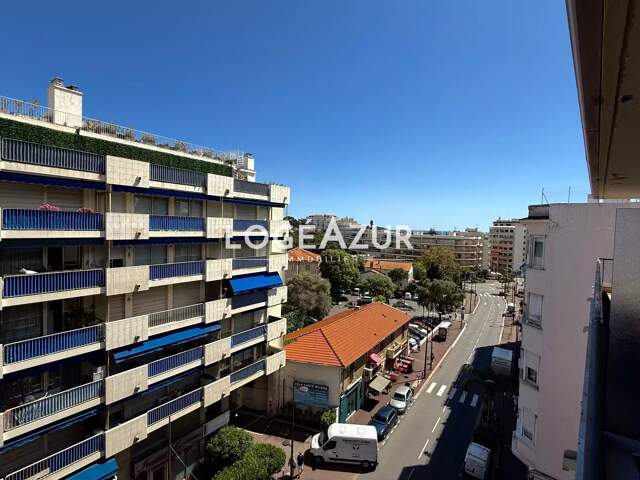 LOCATION SAISONNIÈRE JUAN LES PINS - STUDIO 2 COUCHAGES — photo du bien