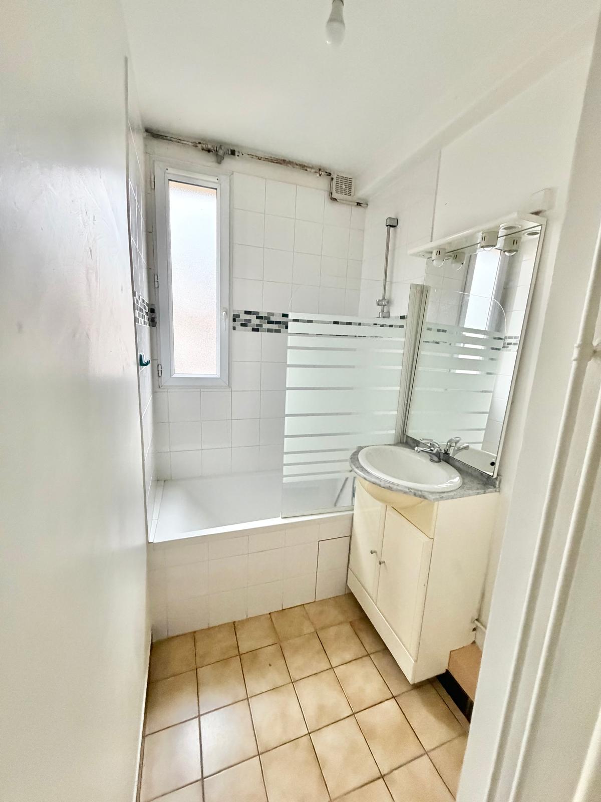 Image d'un appartement 2 pièces, 39 m² à louer à ivry-sur-seine (94200) à 951€ à ivry-sur-seine (94200)