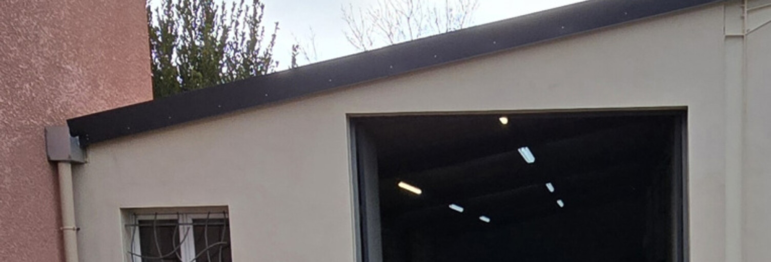 Commerce  160 m² à louer à Montpeyroux (34150)