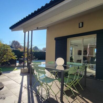 Maison 5 pièces 325500 €