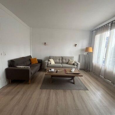 Appartement 3 pièces 820 €
