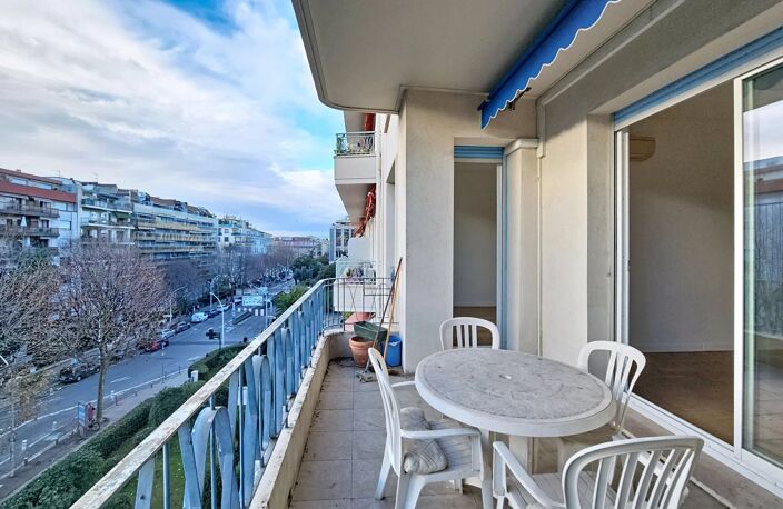 Vente appartement   Nice (06000) — photo 2