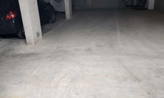 Garage  28 m² à louer à Lambesc (13410)