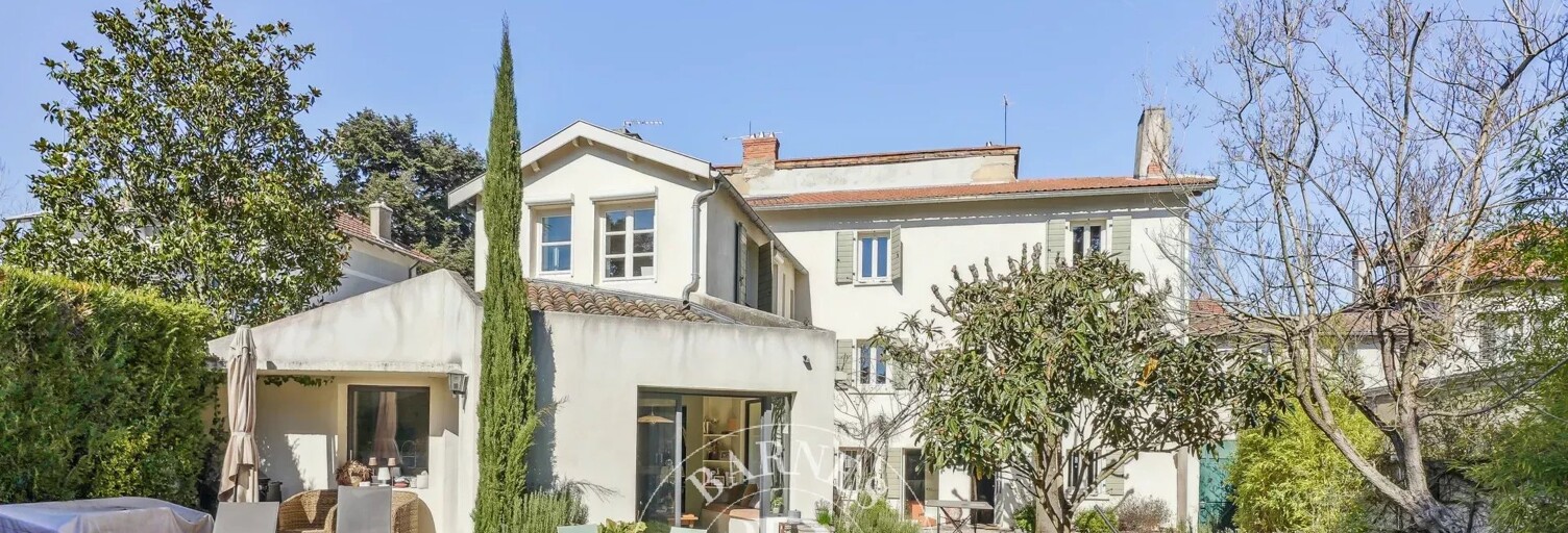 Maison 10 Pièces 270 m² à vendre à Tassin-la-Demi-Lune (69160)