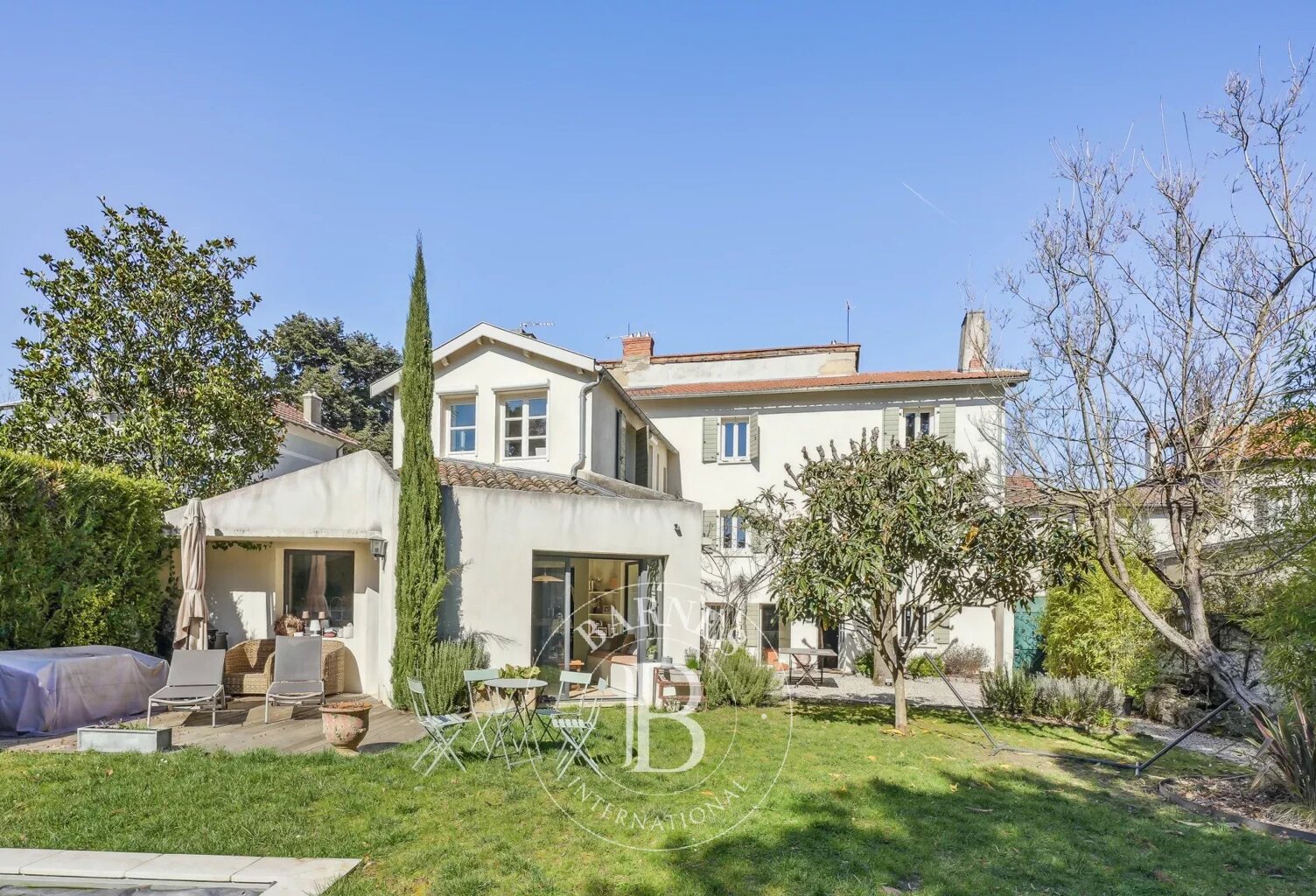 Tassin-La-Demi-Lune - Tassin Bourg - Maison de charme rénovée avec jardin, piscine et suite parentale — photo 1