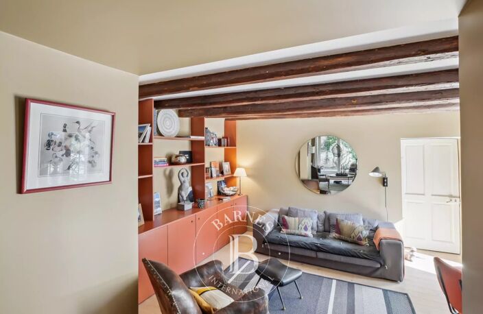 Tassin-La-Demi-Lune - Tassin Bourg - Maison de charme rénovée avec jardin, piscine et suite parentale — photo 5