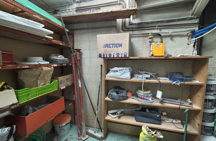 Local commercial avec vitrine — photo 4