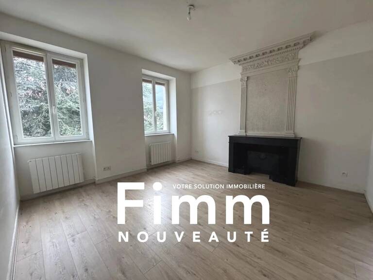 Appartement T2, centre de pélussin — photo 1