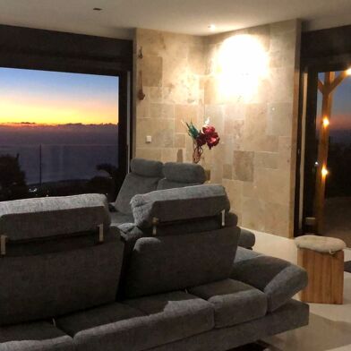 Maison 5 pièces 849000 €