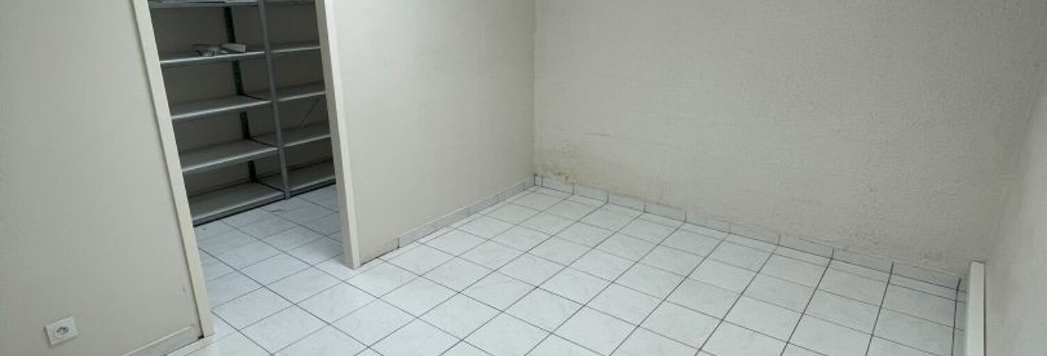 Bureau  17 m² à louer à Baie-Mahault (97122)