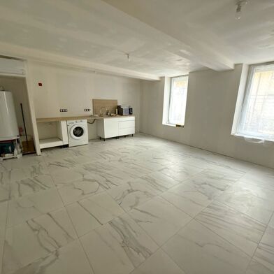 Immeuble  148000 €