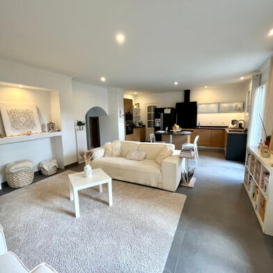 Appartement 5 pièces 1425 €