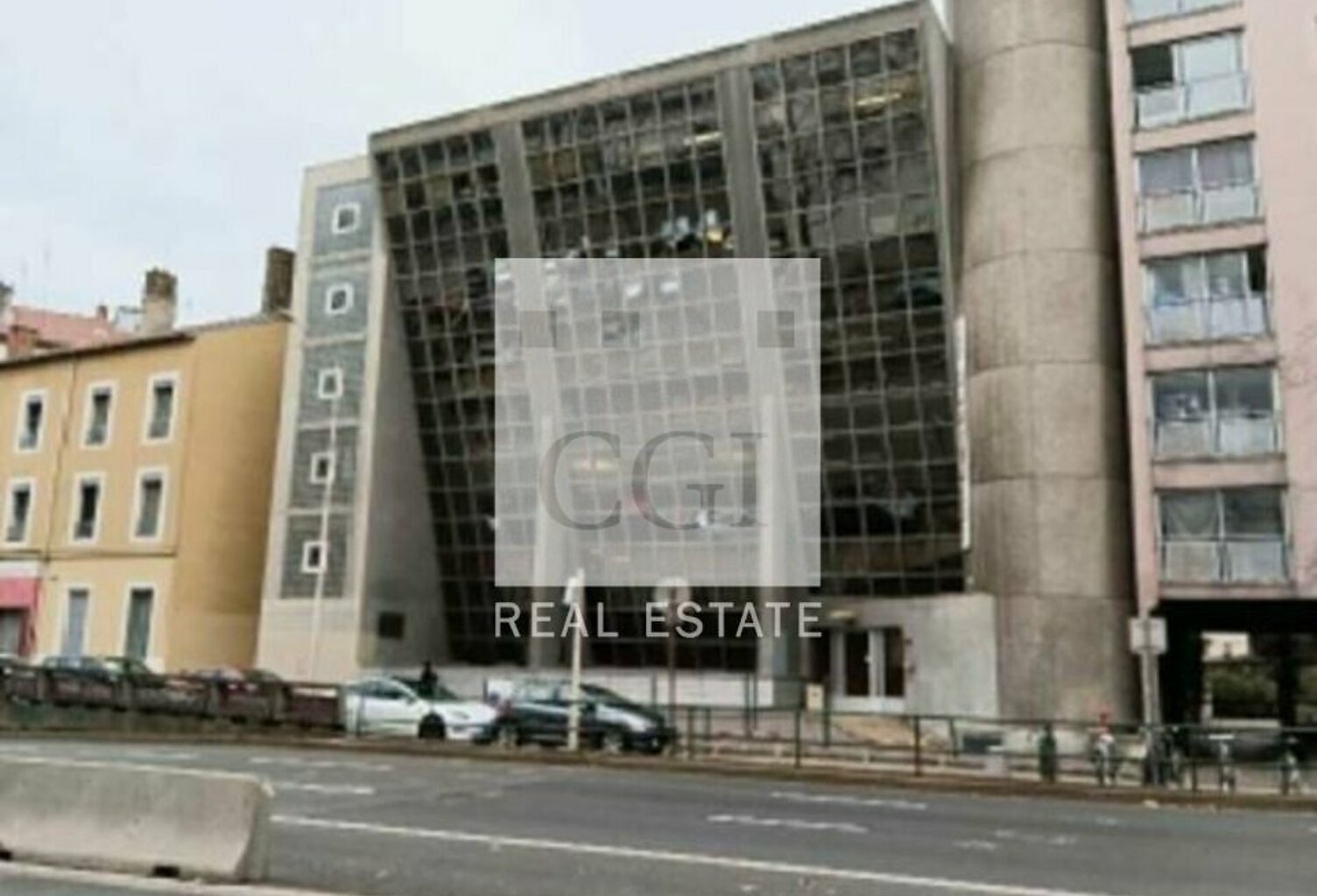 BUREAUX à LOUER — photo 1