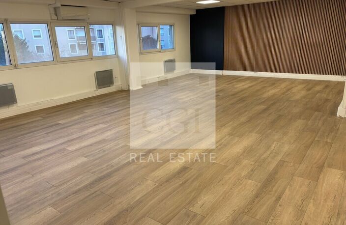 BUREAUX à LOUER — photo 4