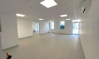 Commerce  78 m² à louer à Castelginest (31780)