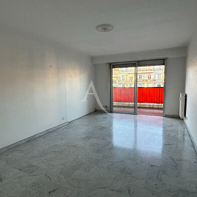 Appartement 4 pièces 1402 €