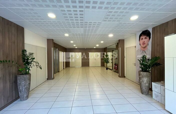 BUREAUX à LOUER — photo 3