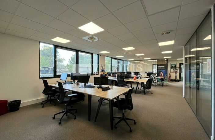 BUREAUX à LOUER — photo 4