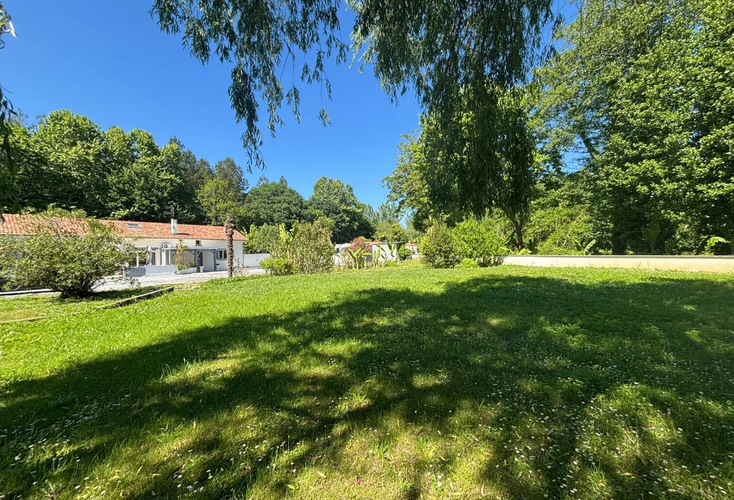 MAISON FAMILIALE DE CARACTÈRE – BEAUX VOLUMES – TERRAIN 2 561 m² — photo 1