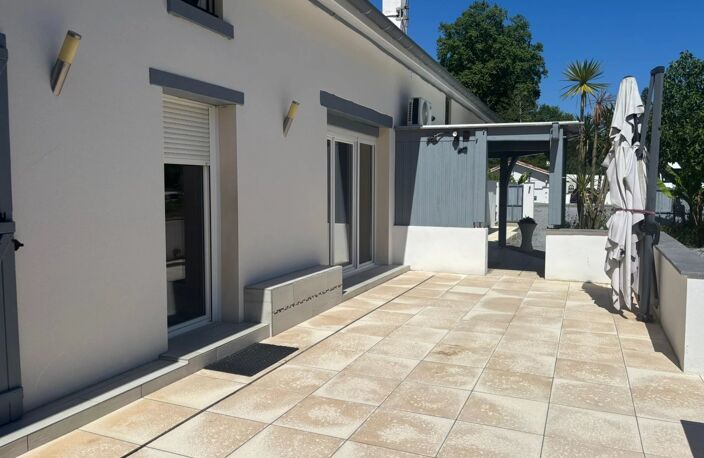 MAISON FAMILIALE DE CARACTÈRE – BEAUX VOLUMES – TERRAIN 2 561 m² — photo 2