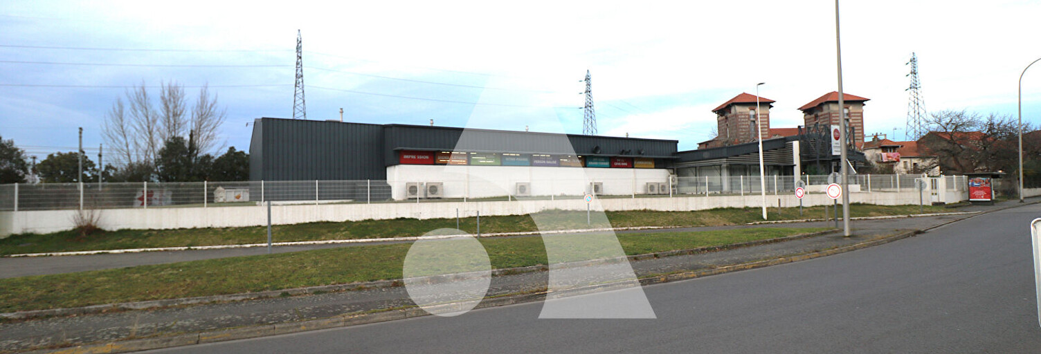 Commerce  571 m² à louer à Tarbes (65000)