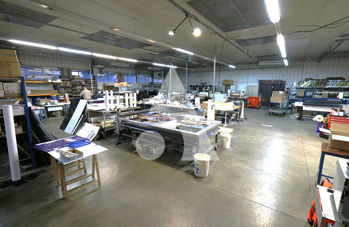 Local d'activité Tarbes 571 m² — photo 4