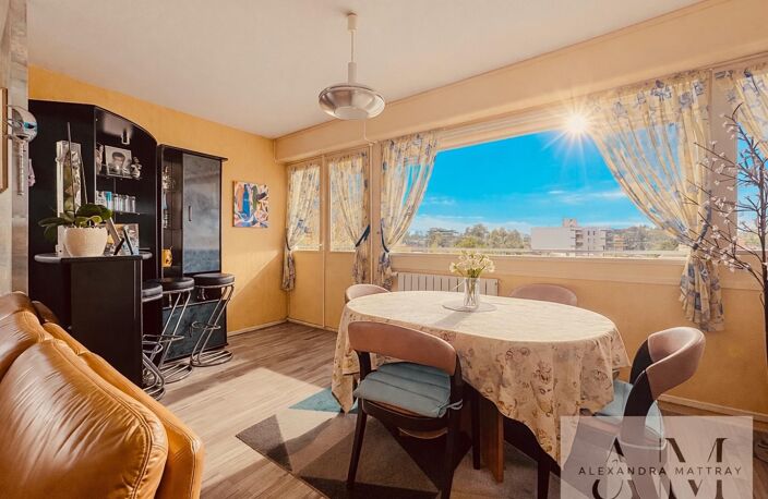 Appartement 4 pièces  101 m²  Dernier étage avec ascenseur  Résidence avec parc  10 minutes à pied du centre de Caudéran — photo 2