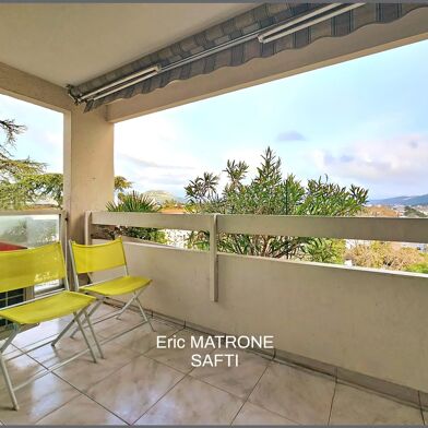 Appartement 4 pièces 270000 €