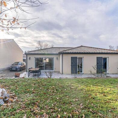 Maison 4 pièces 365680 €