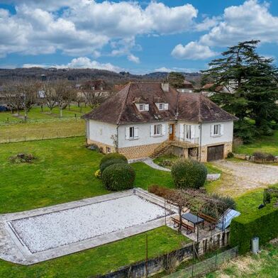 Maison 8 pièces 299697 €