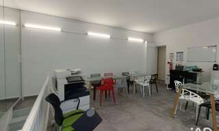 Commerce  102 m² à vendre à Suresnes (92150)