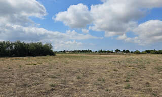 Terrain  3652 m² à vendre à Saint-Laurent-d'Aigouze (30220)