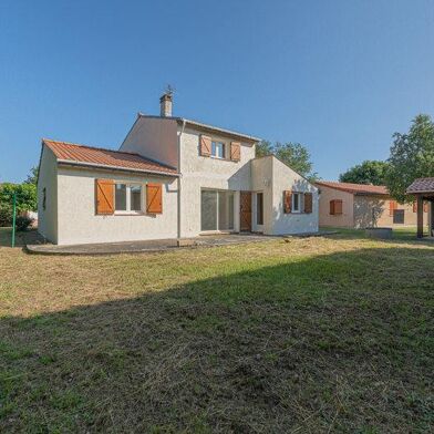 Maison 5 pièces 319900 €
