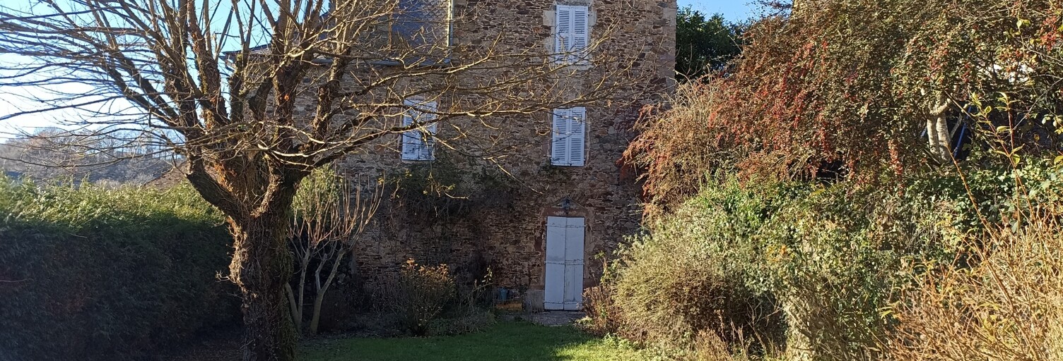 Maison 6 Pièces 330 m² à vendre à Salmiech (12120)