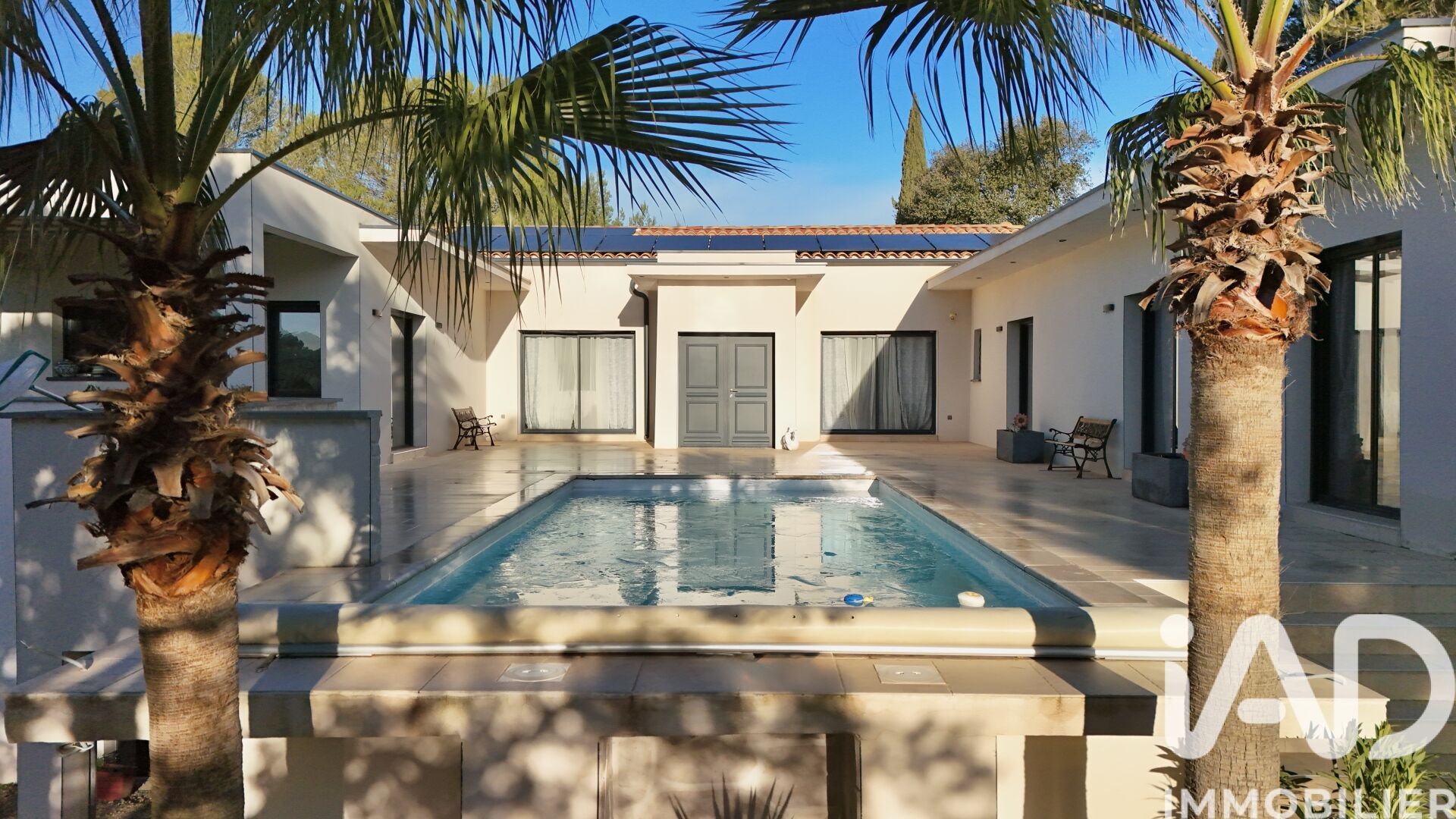 Nimes - 221m² - 5p. - 4ch.