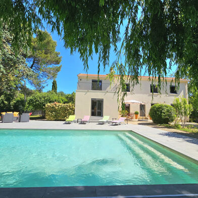 Maison 6 pièces 740000 €