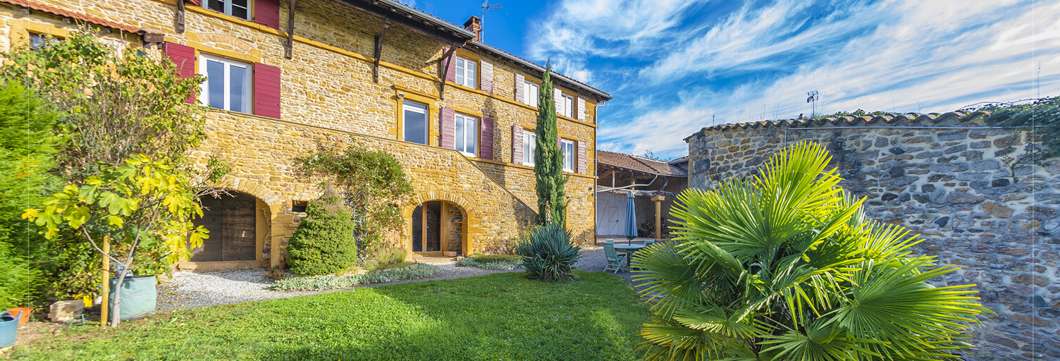 Maison 6 Pièces 210 m² à vendre à Val d'Oingt (69620)