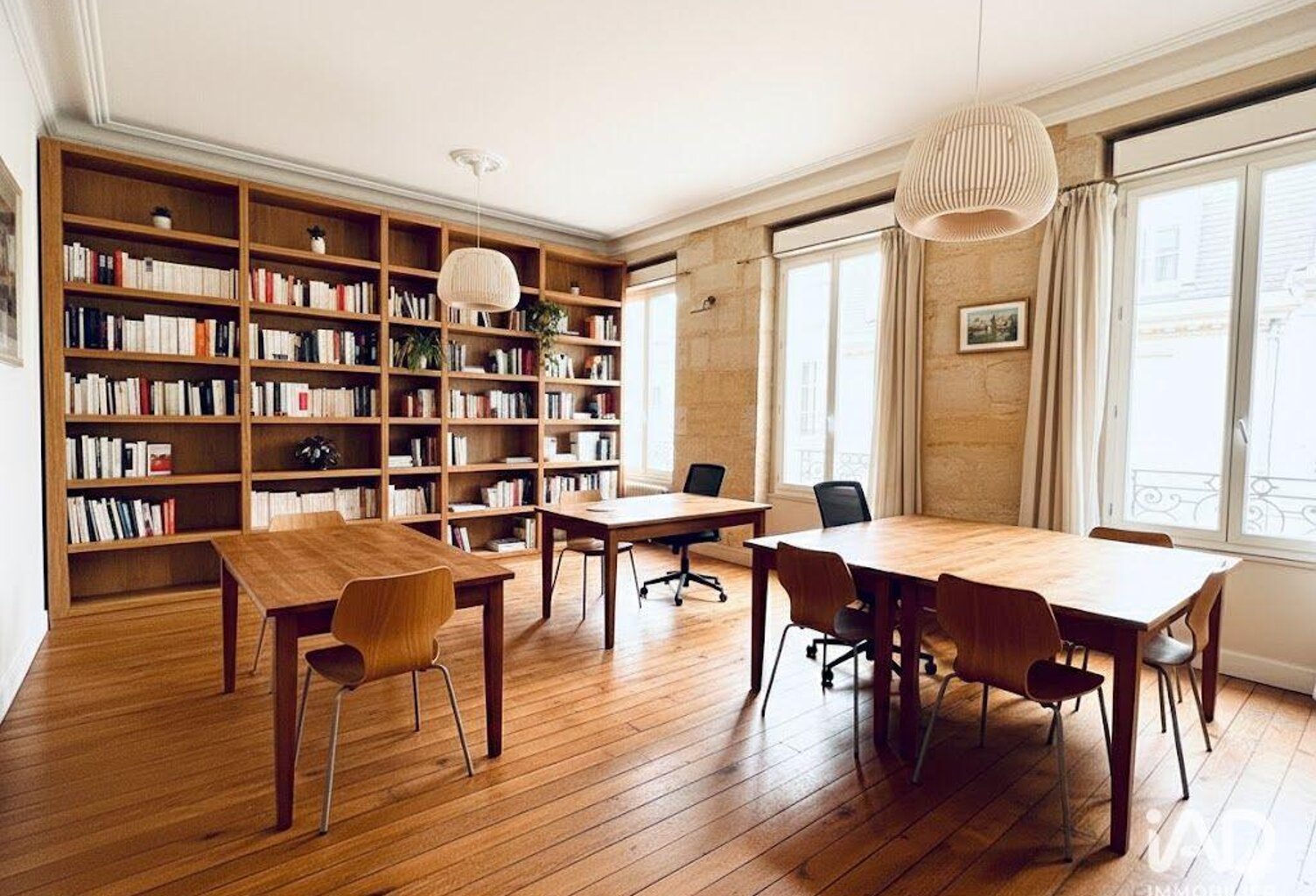 Vente Bureaux 145 m&sup2; — photo 1