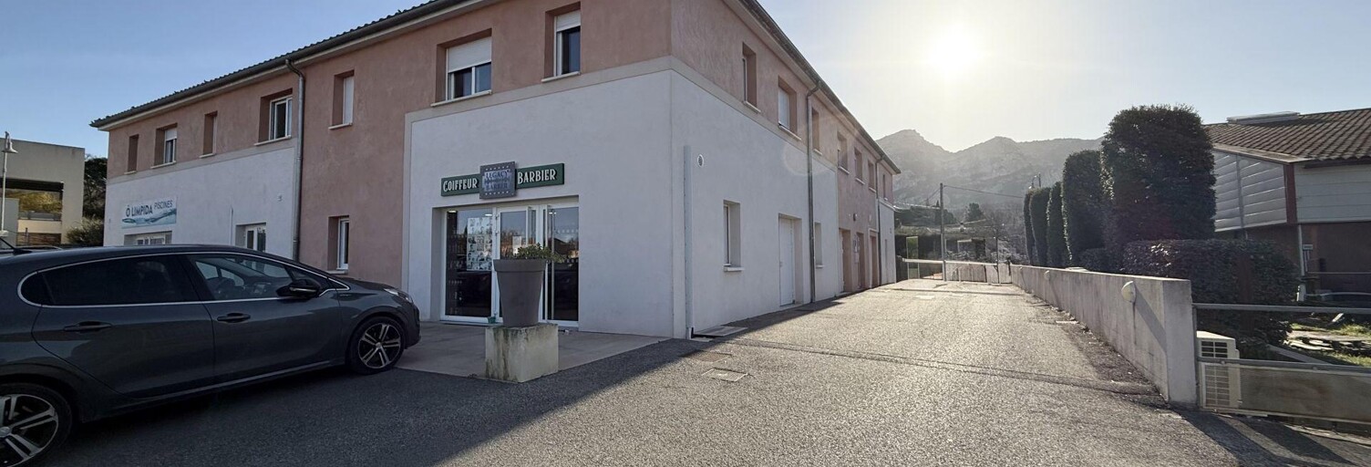 Commerce  78 m² à louer à Robion (84440)