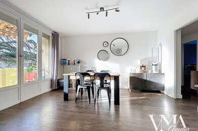 Appartement 3 pièces 240000 €