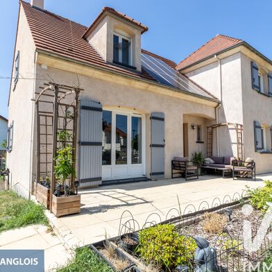 Maison 6 pièces 1800 €