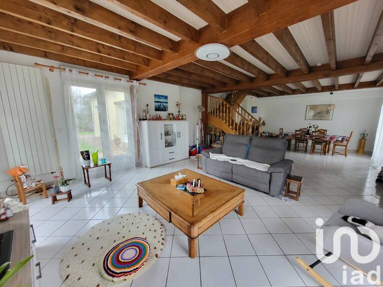 Vente Maison traditionnelle 8 pièces — photo 1