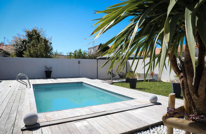 VAUX-SUR-MER - MAISON ENTIEREMENT RÉNOVÉE AVEC GOÛT AU PRIX — photo 3