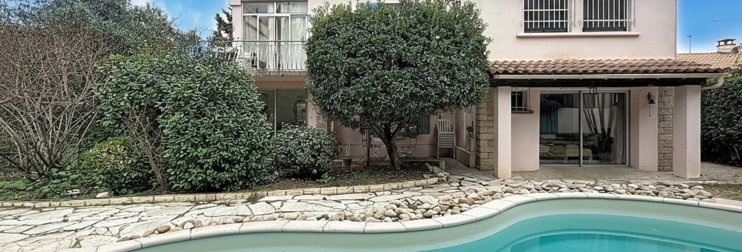 Maison 8 Pièces 197 m² à vendre à Rognonas (13870)