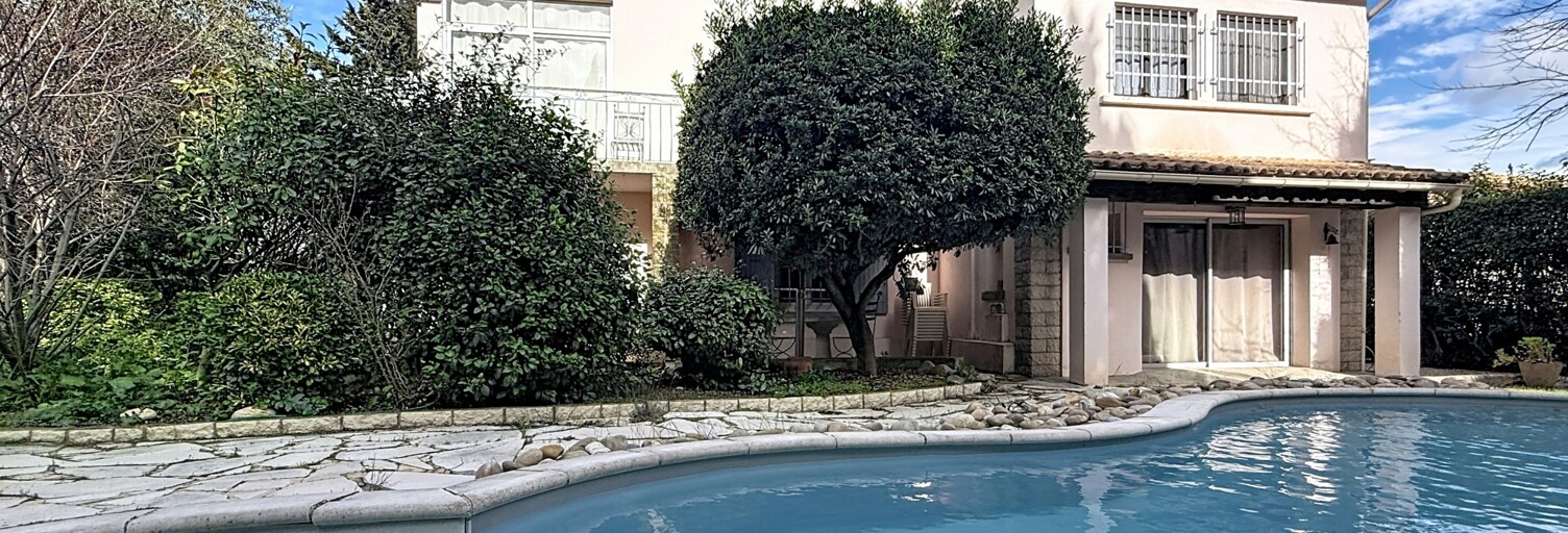 Maison 8 Pièces 197 m² à vendre à Rognonas (13870)