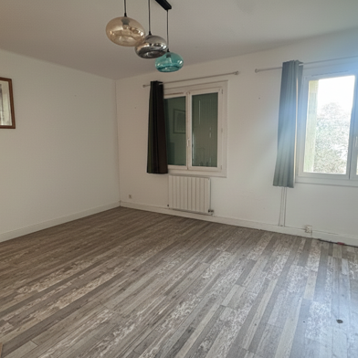 Appartement 3 pièces 940 €