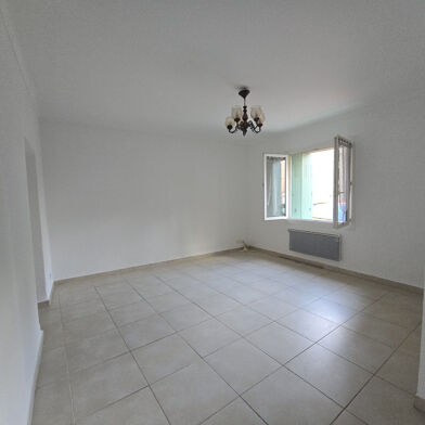Appartement 3 pièces 940 €