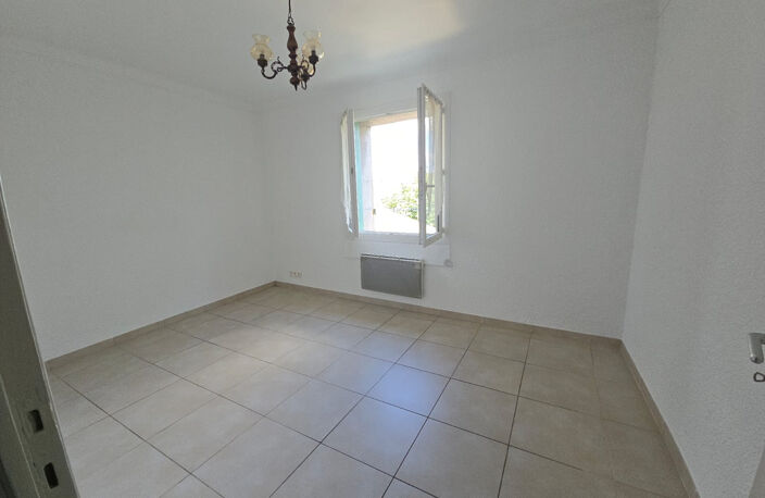 A LOUER - T3 Gréasque avec garage — photo 5