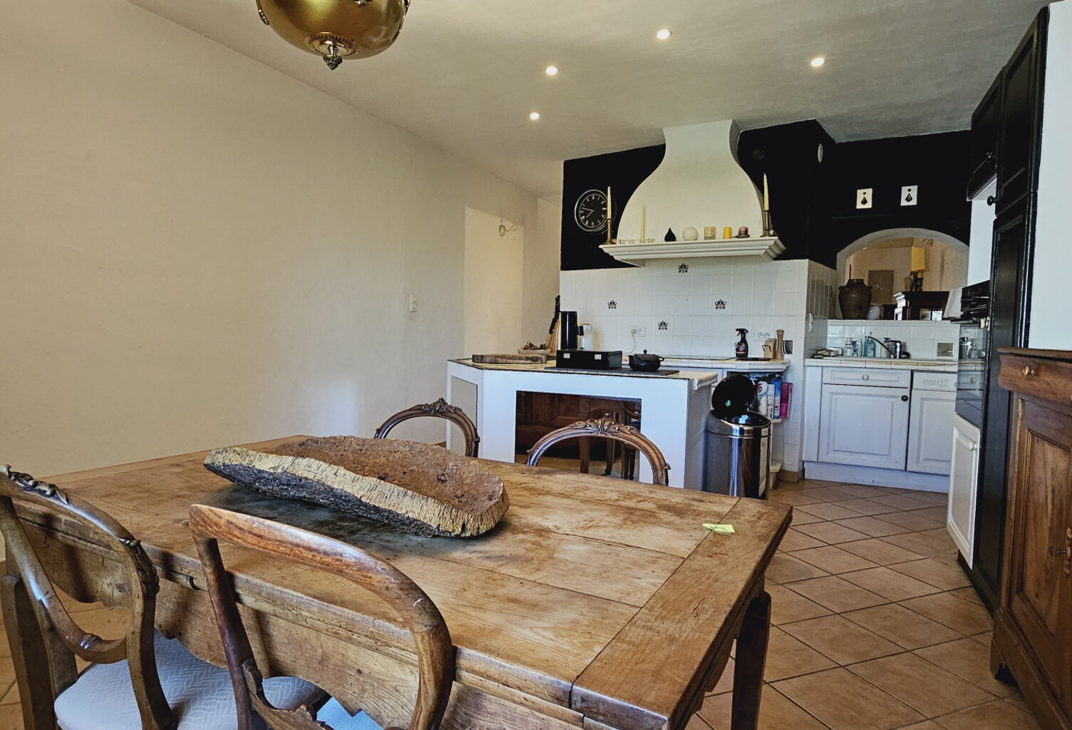 APPARTEMENT T4 CENTRE DU VILLAGE DE LA CADIERE — photo 1
