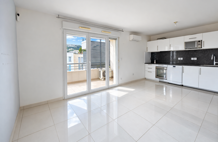 APPARTEMENT T3 AVEC TERRASSE - QUARTIER ROY D'ESPAGNE / SORMIOU - 13009 MARSEILLE — photo 2